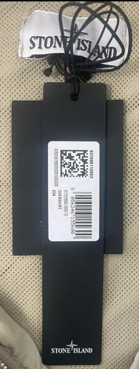 STONE ISLAND   108M4 BRUSHED NYLON（古着・ファッション）の商品画像 - 査定依頼日：2025年1月4日 - 最高査定価格：10,000円