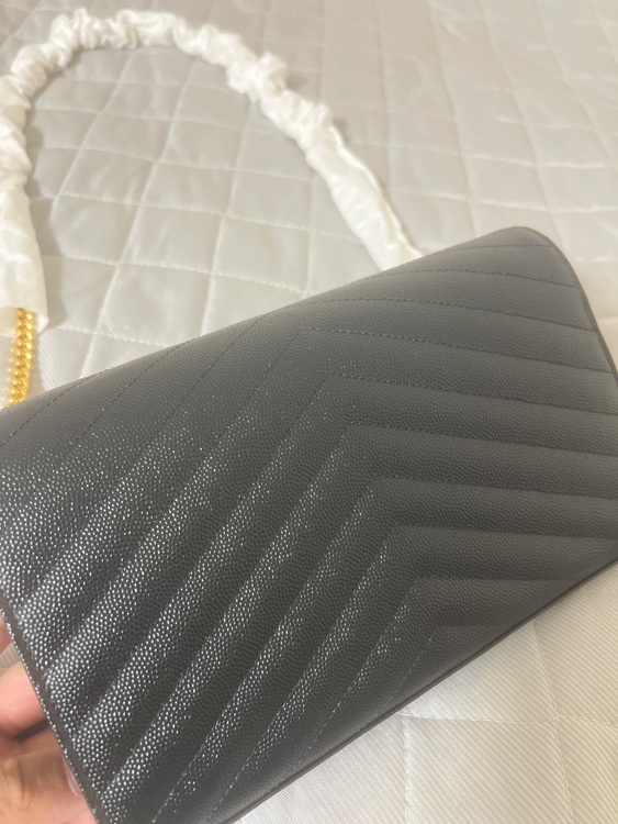 イブサンローラン  （ブランドバッグ）の商品画像 - 査定依頼日：2025年10月1日 - 最高査定価格：150,000円