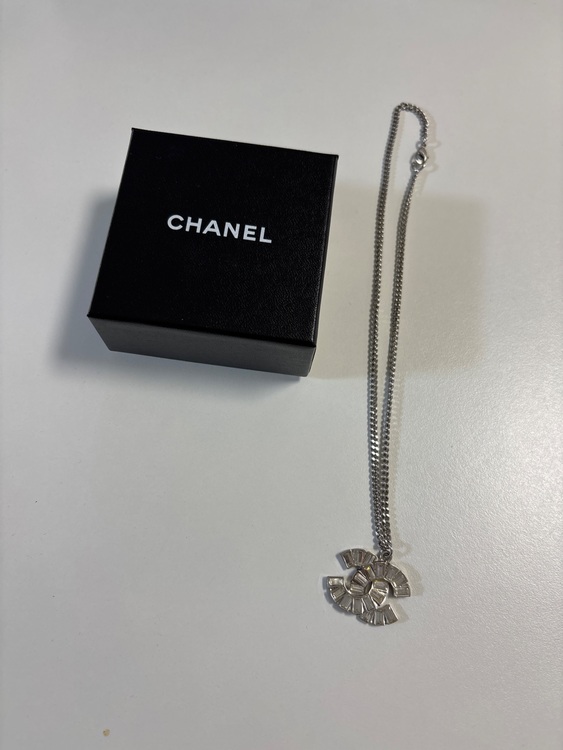 アクセサリー（ブランド財布・小物）の商品画像 - 査定依頼日：2025年9月3日 - 最高査定価格：35,000円