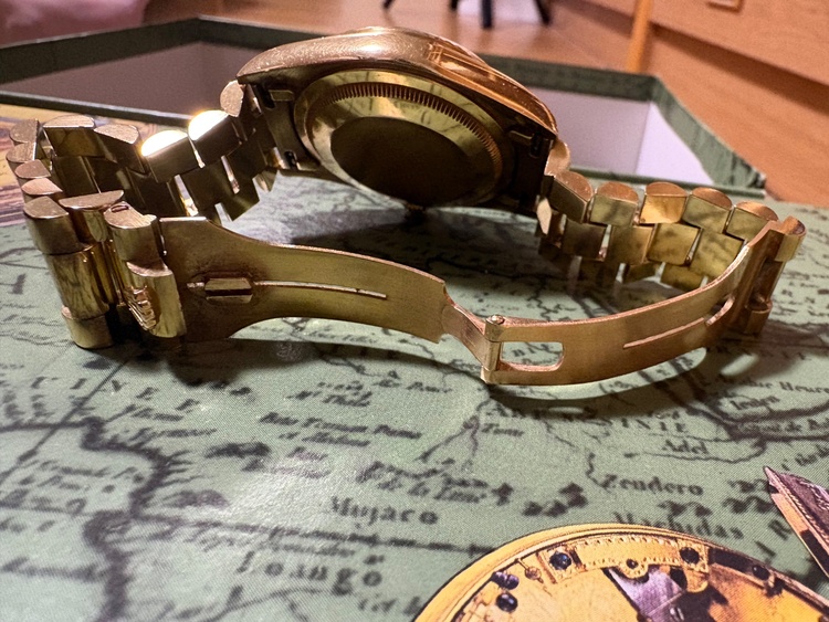 ロレックス デイデイト 1823（高級時計）の商品画像 - 査定依頼日：2026年2月10日 - 最高査定価格：3,250,000円