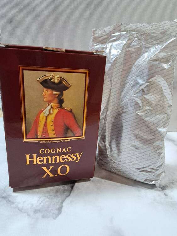 ブランデー ヘネシー （お酒）の商品画像 - 査定依頼日：2025年2月13日 - 最高査定価格：18,000円