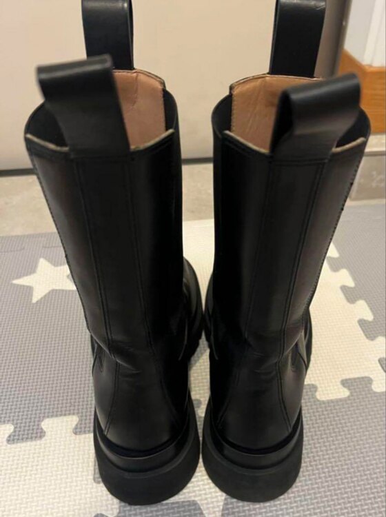 ボッテガ・ヴェネタ  （ブランドバッグ）の商品画像 - 査定依頼日：2025年2月20日 - 最高査定価格：52,000円