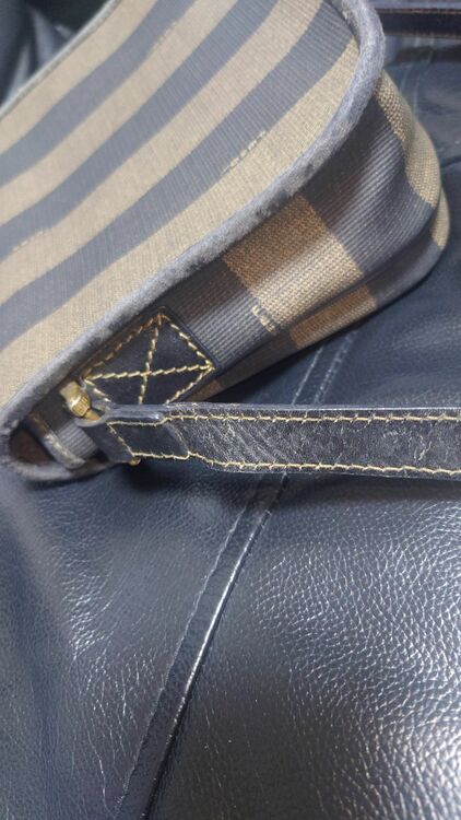 フェンディ  （ブランドバッグ）の商品画像 - 査定依頼日：2025年6月2日 - 最高査定価格：5,000円