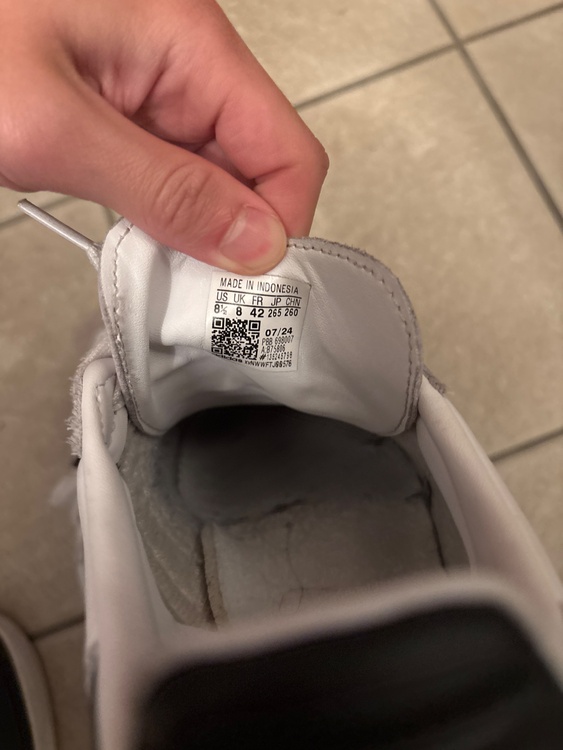 samba og 白（古着・ファッション）の商品画像 - 査定依頼日：2026年3月22日 - 最高査定価格：2,000円