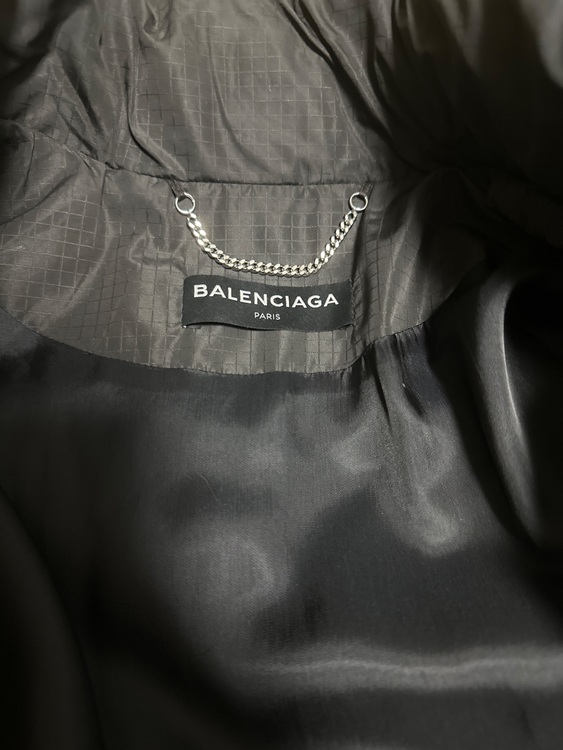 バレンシアガ  （ブランドバッグ）の商品画像 - 査定依頼日：2025年12月2日 - 最高査定価格：70,000円