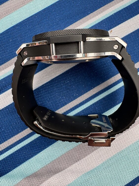 ウブロ ビックバン 301.sb.131.rx 44mm セラミック（高級時計）の商品画像 - 査定依頼日：2025年5月25日 - 最高査定価格：780,000円