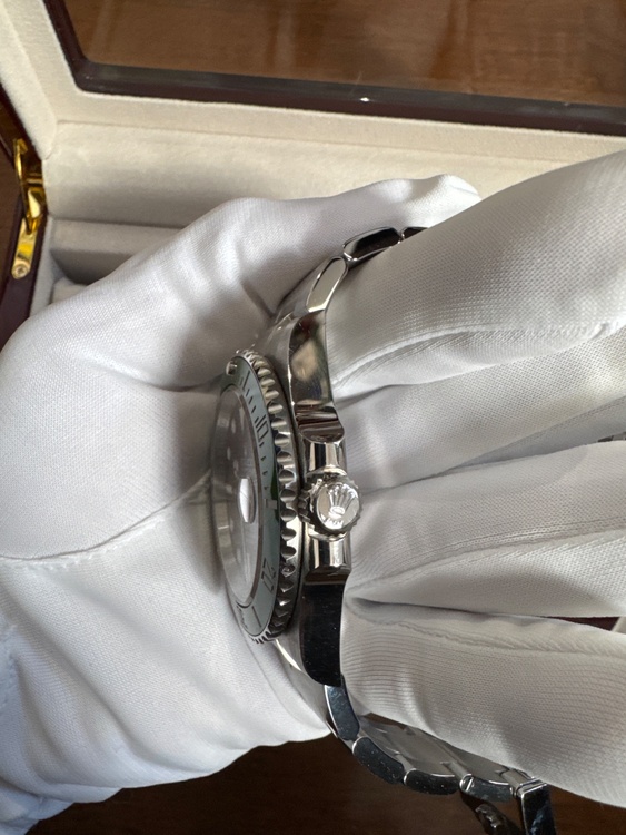 サブマリーナグリーン（高級時計）の商品画像 - 査定依頼日：2026年3月9日 - 最高査定価格：2,400,000円