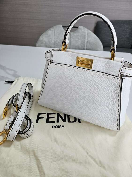 フェンディ  （ブランドバッグ）の商品画像 - 査定依頼日：2025年1月25日 - 最高査定価格：86,000円