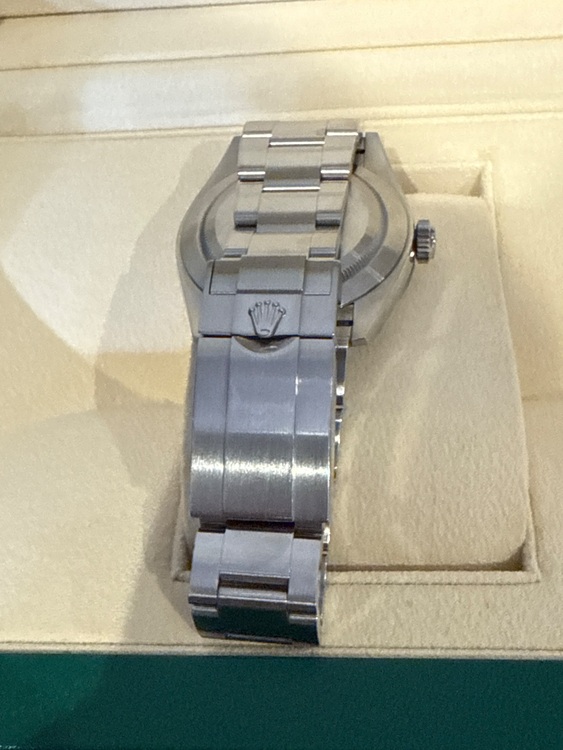 ロレックス エクスプローラー 22427（高級時計）の商品画像 - 査定依頼日：2025年10月14日 - 最高査定価格：1,300,000円