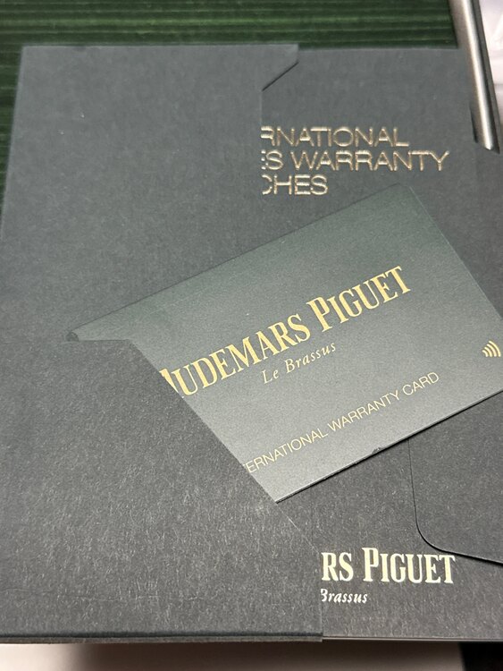 オーデマピゲ ロイヤルオーク 67651ST.ZZ.1261ST.0（高級時計）の商品画像 - 査定依頼日：2025年3月31日 - 最高査定価格：3,350,000円