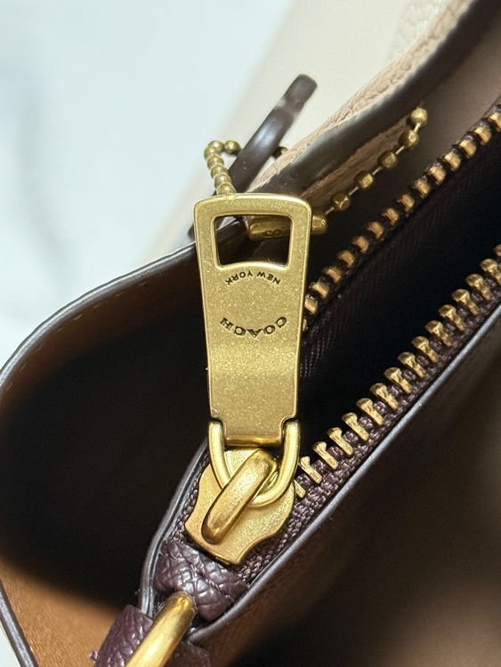 その他 コーチ （ブランドバッグ）の商品画像 - 査定依頼日：2025年7月28日 - 最高査定価格：10,000円