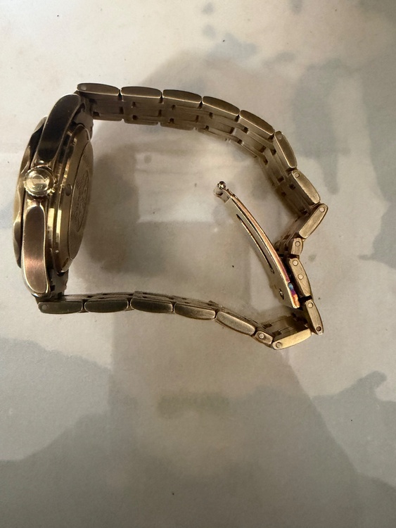 オメガのだいぶ古い時計（高級時計）の商品画像 - 査定依頼日：2026年3月3日 - 最高査定価格：2,500,000円