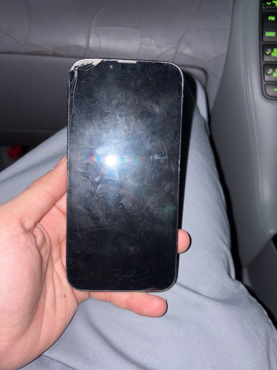 iPhone 13 Pro 256GB au（スマホ）の商品画像 - 査定依頼日：2026年3月15日 - 最高査定価格：31,000円