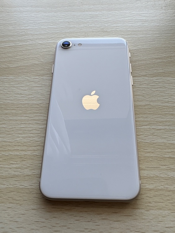 iPhone SE (第 3 世代) 128GB SIMフリー（スマホ）の商品画像 - 査定依頼日：2026年4月18日 - 最高査定価格：20,000円