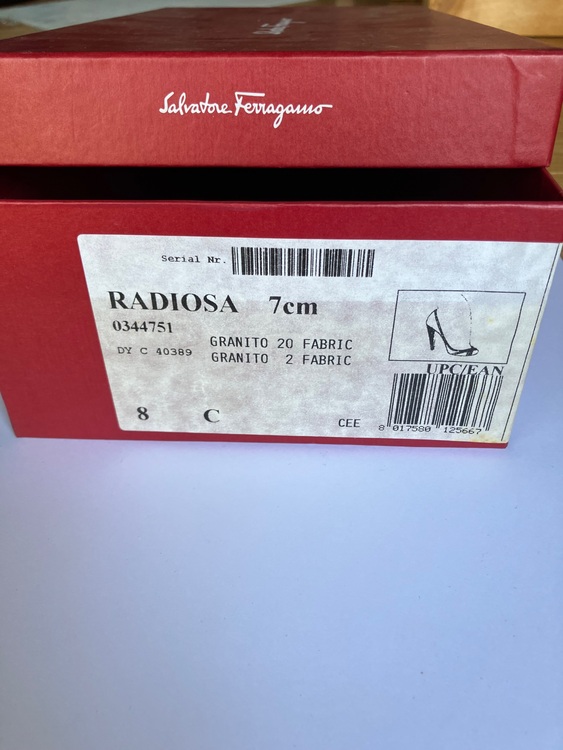 フェラガモ  （ブランドバッグ）の商品画像 - 査定依頼日：2025年9月15日 - 最高査定価格：2,000円