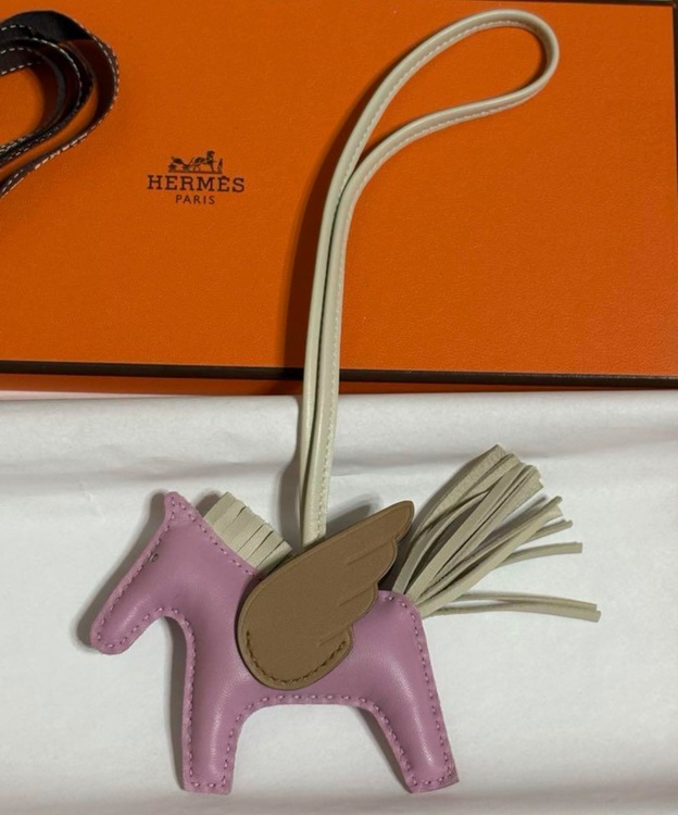 ペガサス（ブランド財布・小物）の商品画像 - 査定依頼日：2025年10月30日 - 最高査定価格：18,000円