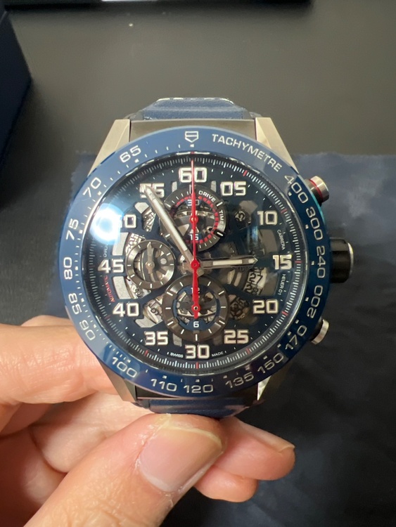 タグホイヤー カレラ CAR2A1（高級時計）の商品画像 - 査定依頼日：2026年2月24日 - 最高査定価格：350,000円