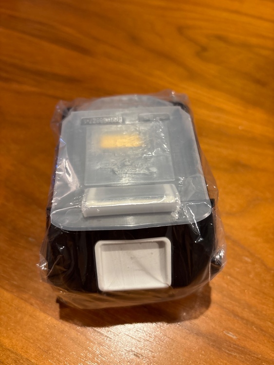 マキタバッテリー（電動工具・農機具・業務用機械）の商品画像 - 査定依頼日：2025年12月24日 - 最高査定価格：5,400円