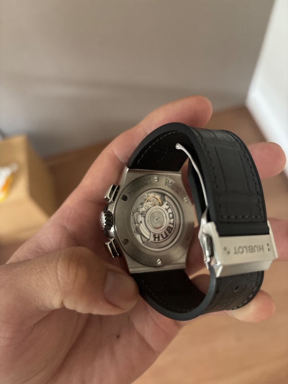 ウブロ クラシックフュージョン 521.NX7071.lq（高級時計）の商品画像 - 査定依頼日：2025年6月8日 - 最高査定価格：750,000円