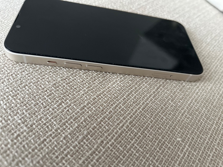 iPhone iPhone 13 128GB SIMフリー（スマホ）の商品画像 - 査定依頼日：2026年9月27日 - 最高査定価格：39,500円