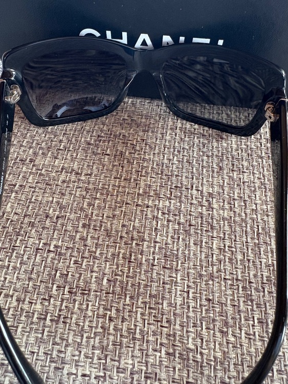 シャネル カメリア （ブランドバッグ）の商品画像 - 査定依頼日：2025年6月14日 - 最高査定価格：15,000円