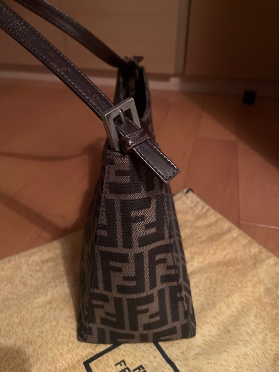 ズッカ マンマ バケット キャンバス ショルダーバッグ（ブランドバッグ）の商品画像 - 査定依頼日：2025年12月18日 - 最高査定価格：82,000円