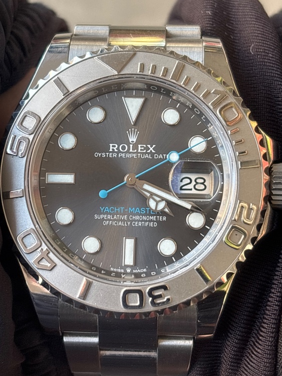 ロレックス ヨットマスター （高級時計）の商品画像 - 査定依頼日：2026年1月28日 - 最高査定価格：2,550,000円