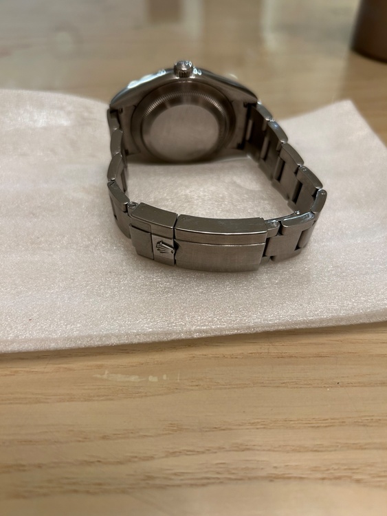 ロレックス エクスプローラー 21427（高級時計）の商品画像 - 査定依頼日：2025年12月6日 - 最高査定価格：1,150,000円