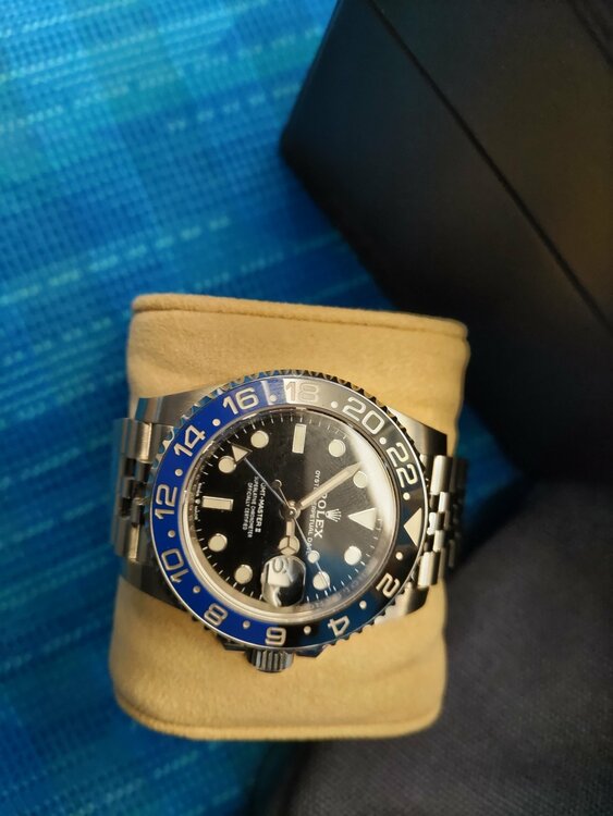 ロレックス GMTマスター 126710b（高級時計）の商品画像 - 査定依頼日：2025年12月6日 - 最高査定価格：2,700,000円