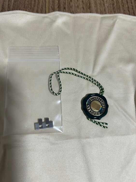 ロレックス GMTマスター （高級時計）の商品画像 - 査定依頼日：2025年3月2日 - 最高査定価格：2,400,000円