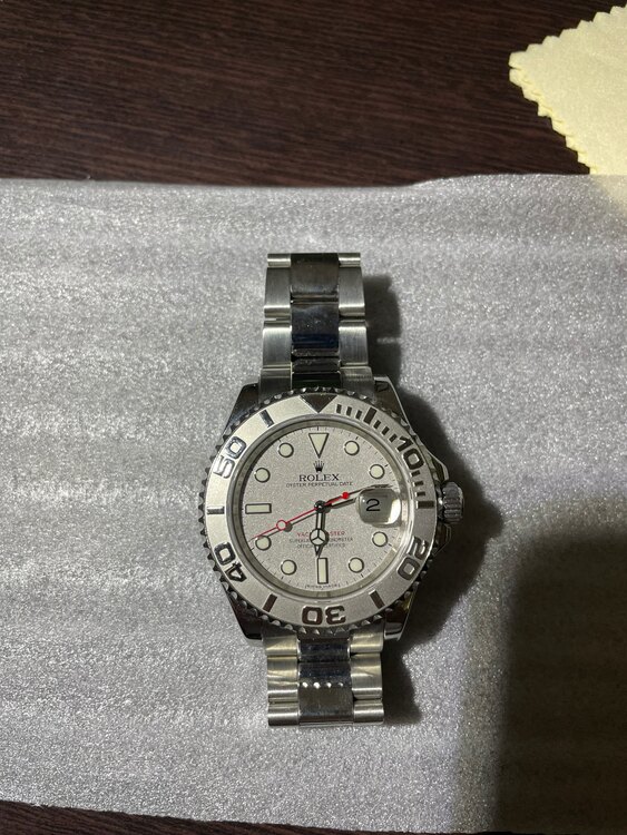 ロレックス ヨットマスター 1663（高級時計）の商品画像 - 査定依頼日：2025年1月24日 - 最高査定価格：1,350,000円