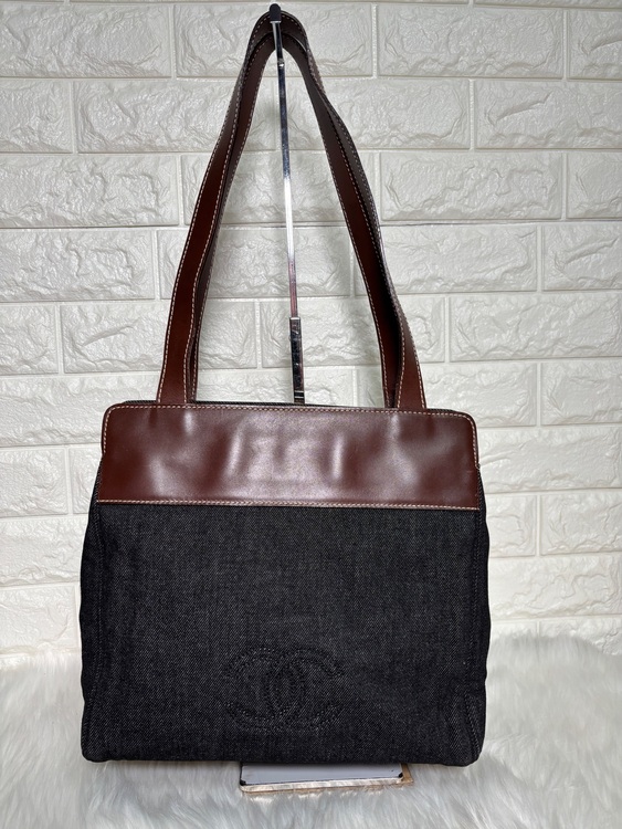 シャネル　デニム  トートバック（ブランドバッグ）の商品画像 - 査定依頼日：2025年10月30日