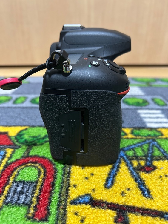 d750（カメラ）の商品画像 - 査定依頼日：2026年4月2日 - 最高査定価格：44,100円