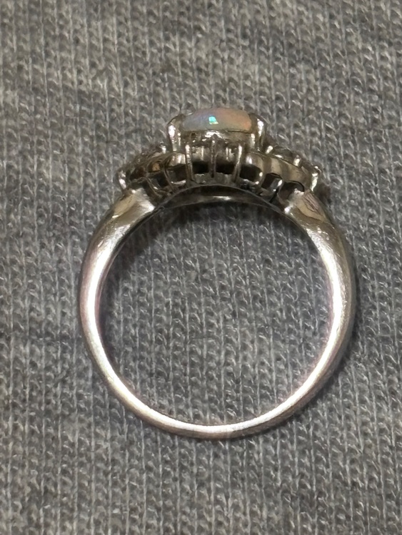 オパール リング （金・貴金属）の商品画像 - 査定依頼日：2026年1月29日 - 最高査定価格：250,000円