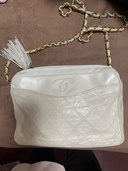 フリンジチェーンショルダー　白（ブランドバッグ）の商品画像 - 査定依頼日：2026年1月23日 - 最高査定価格：49,500円
