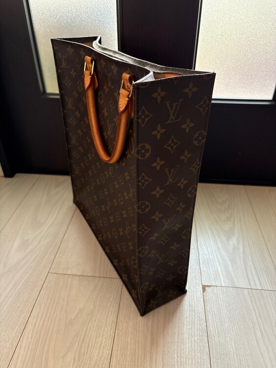 ルイヴィトン モノグラム （ブランドバッグ）の商品画像 - 査定依頼日：2025年2月9日 - 最高査定価格：75,000円