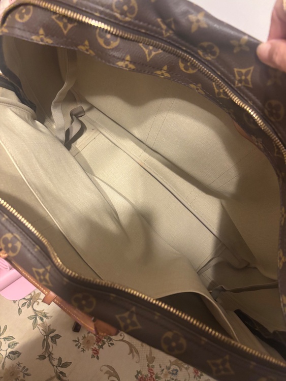 旅行カバン（ブランドバッグ）の商品画像 - 査定依頼日：2026年5月27日 - 最高査定価格：80,000円