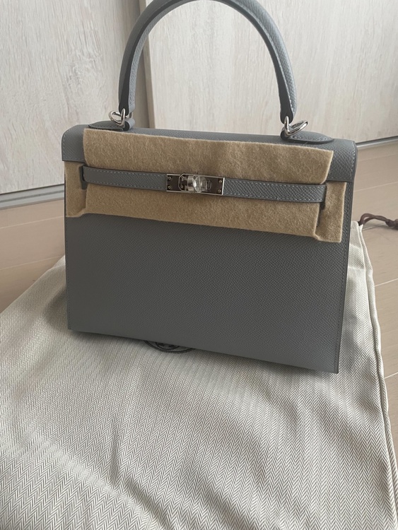 ケリー25 シルバー金具 （ブランドバッグ）の商品画像 - 査定依頼日：2026年2月7日 - 最高査定価格：3,000,000円