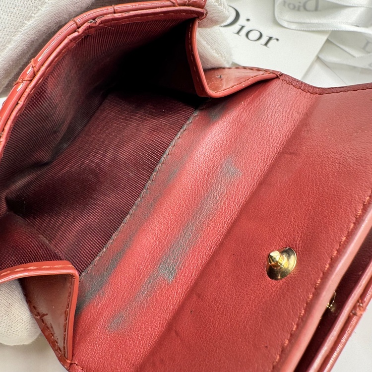 Dior Lady Wallet ピンク（ブランド財布・小物）の商品画像 - 査定依頼日：2025年6月28日 - 最高査定価格：20,000円