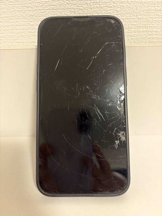 iPhone iPhone 13 Pro 128GB Softbank（スマホ）の商品画像 - 査定依頼日：2026年9月20日 - 最高査定価格：26,000円