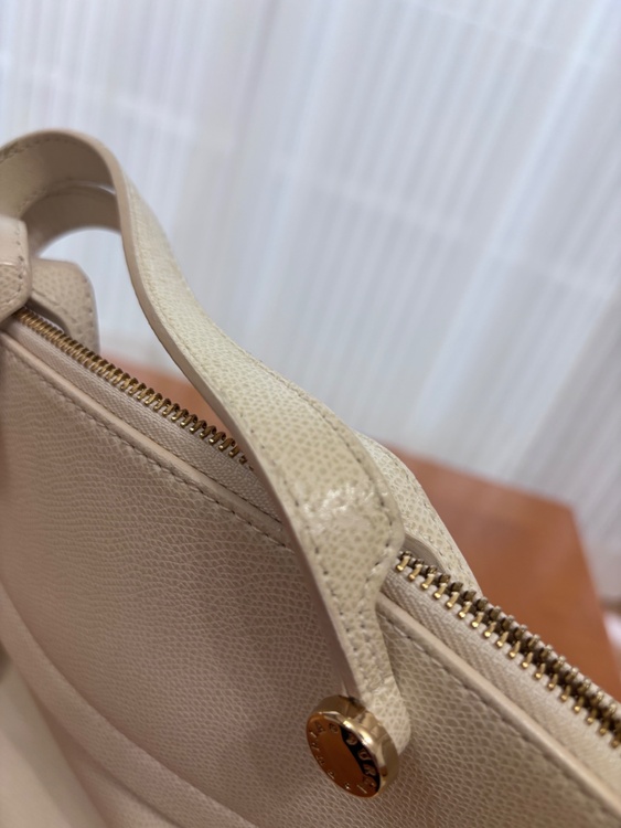 FURLA フルラ ハイパー 2WAY ハンドバッグ（ブランドバッグ）の商品画像 - 査定依頼日：2026年9月27日 - 最高査定価格：2,000円