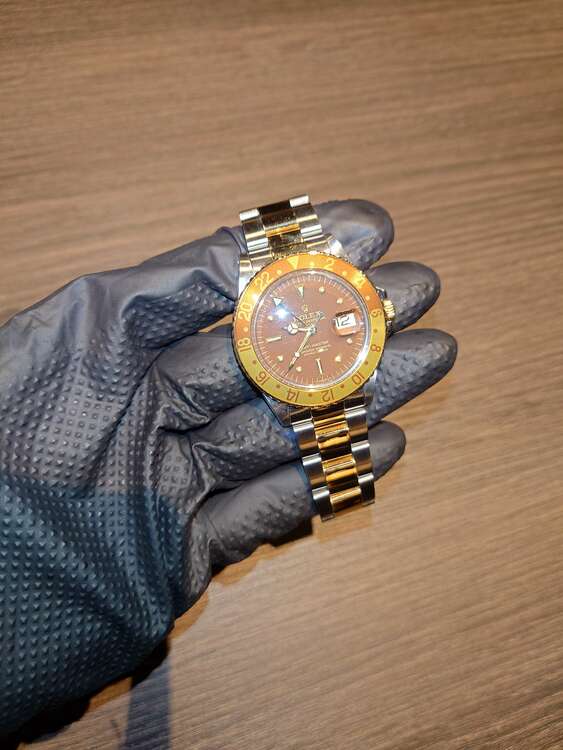 ロレックス GMTマスター 1675/3（高級時計）の商品画像 - 査定依頼日：2025年5月30日 - 最高査定価格：2,000,000円