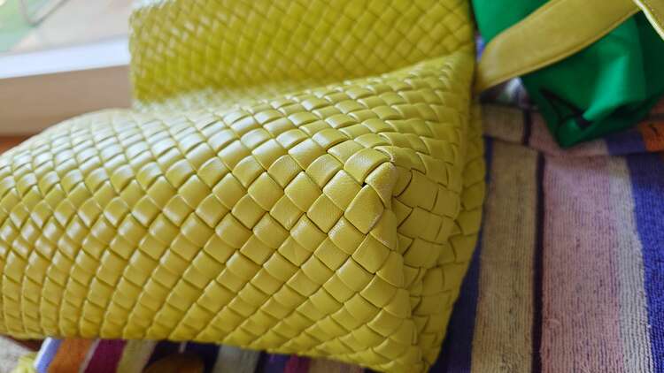 ボッテガ・ヴェネタ  （ブランドバッグ）の商品画像 - 査定依頼日：2025年5月5日 - 最高査定価格：100,000円