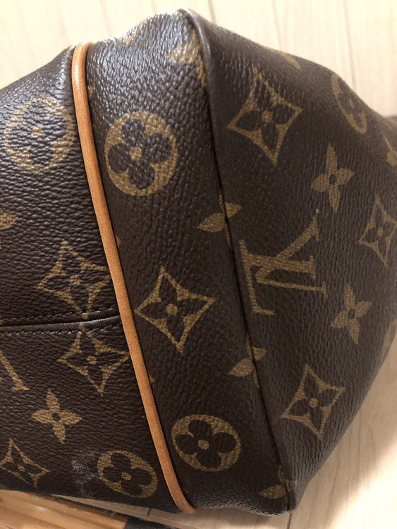 AR2125（ブランドバッグ）の商品画像 - 査定依頼日：2022年5月12日 - 最高査定価格：92,000円