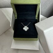 その他 ヴァン クリーフ＆アーペル （高級時計）の商品画像 - 査定依頼日：2025年4月14日 - 最高査定価格：330,000円