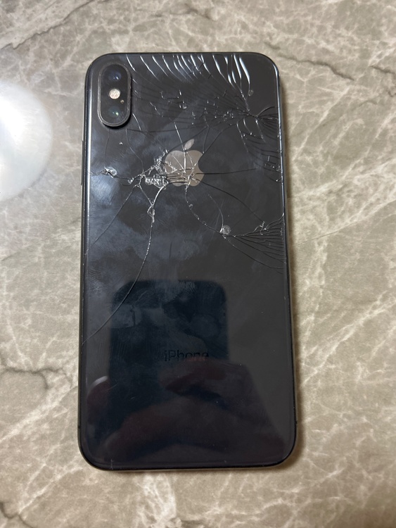 iPhone iPhoneX 64GB docomo（スマホ）の商品画像 - 査定依頼日：2026年7月20日 - 最高査定価格：3,500円