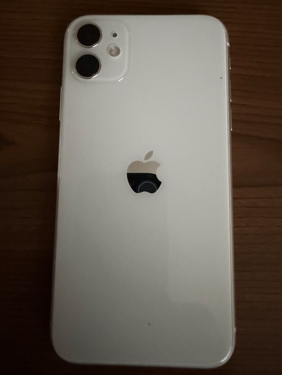 iPhone iPhone11 128GB docomo（スマホ）の商品画像 - 査定依頼日：2026年8月7日 - 最高査定価格：21,000円