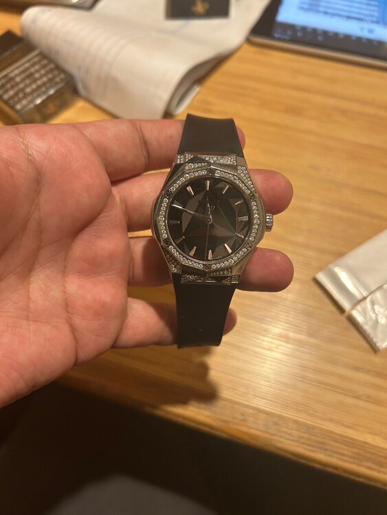 ウブロ クラシックフュージョン （高級時計）の商品画像 - 査定依頼日：2025年5月25日 - 最高査定価格：1,300,000円