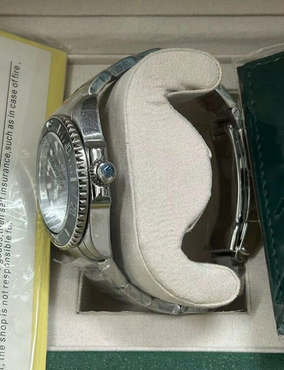 ROLEX Submariner 自動巻き 腕時計（高級時計）の商品画像 - 査定依頼日：2025年3月4日 - 最高査定価格：1,800,000円