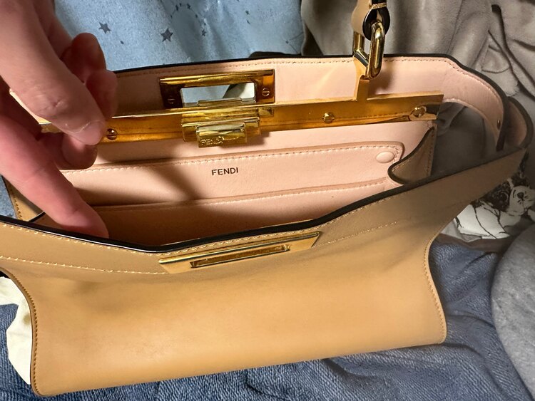 フェンディ  （ブランドバッグ）の商品画像 - 査定依頼日：2025年2月4日 - 最高査定価格：200,000円